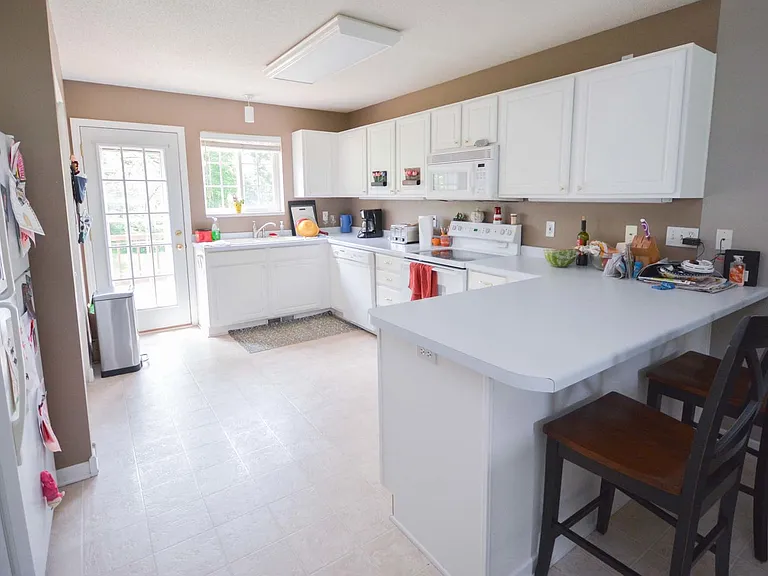 4458 Meadow Lakes Dr NW — Photo 8