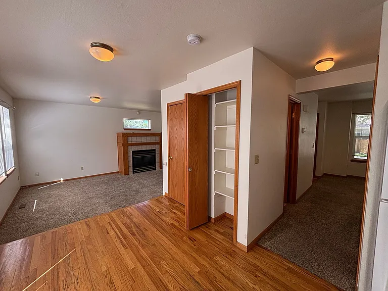 3425 Red Mountain Dr — Photo 14