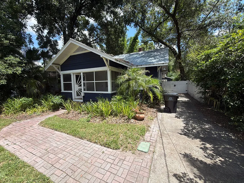 103 N Hillside Ave