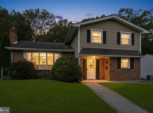 1028 Norvelt Dr, Philadelphia, PA 19115