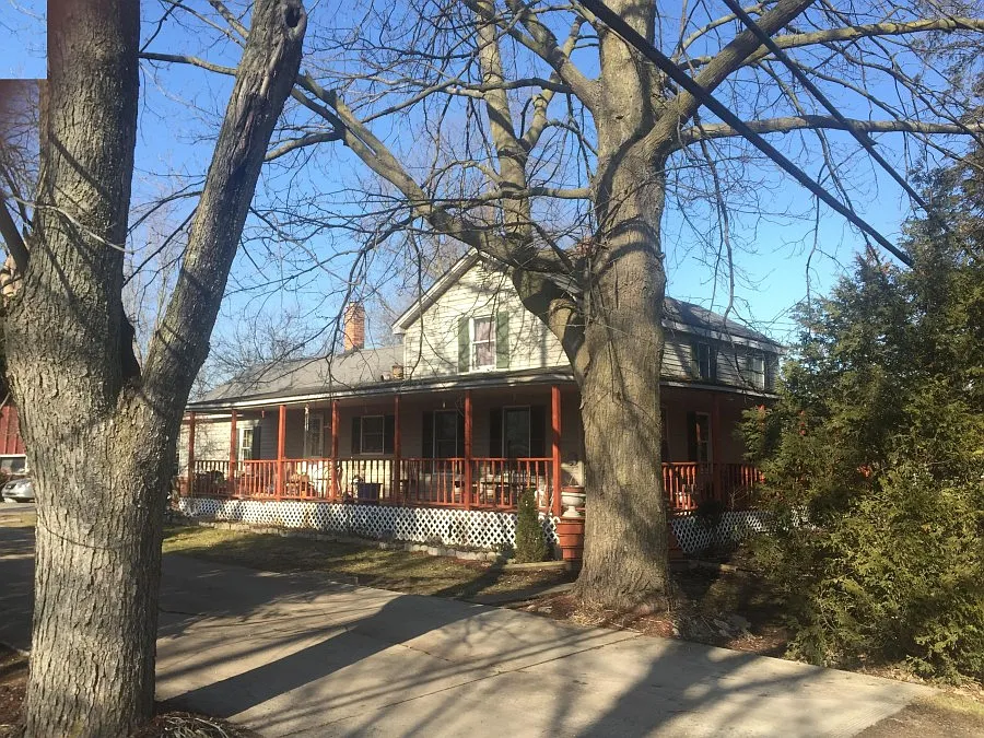 979 Capac Rd photo 1