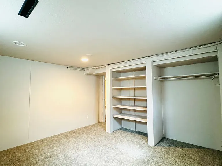 2118 Glenfair Dr — Photo 22