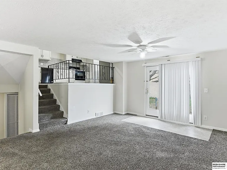 10804 Borman Ave — Photo 3