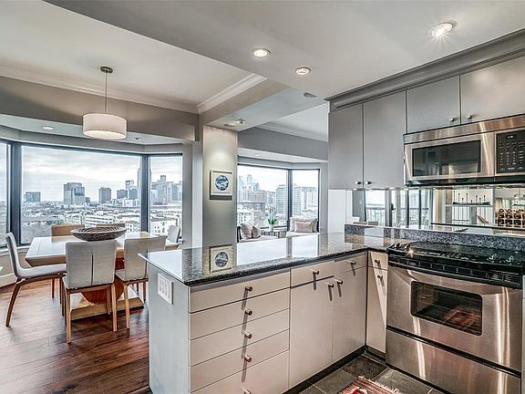 2nd image of 3030 McKinney Ave APT 1202