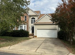 10822 Chamberlain Hall Ct, Charlotte, NC 28277