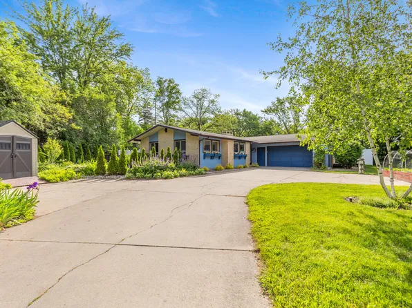 38 E Beltline Ave SE, Grand Rapids, MI 49506