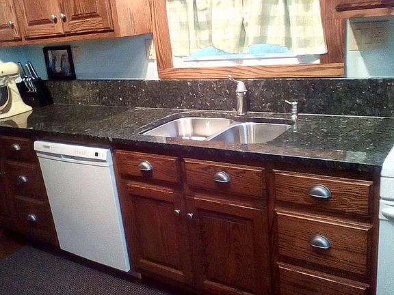 Kitchen - Granite Countertop