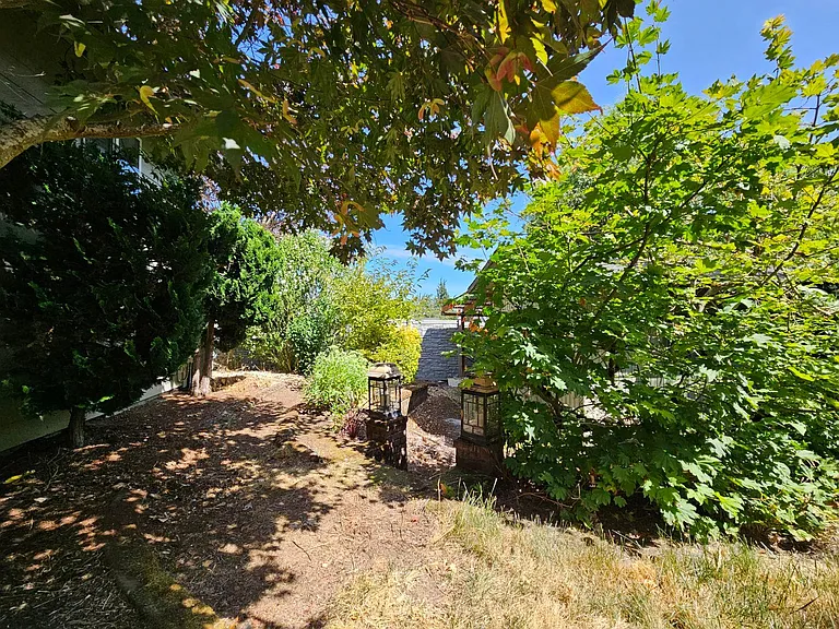 8717 NE Webster St #B — Photo 33