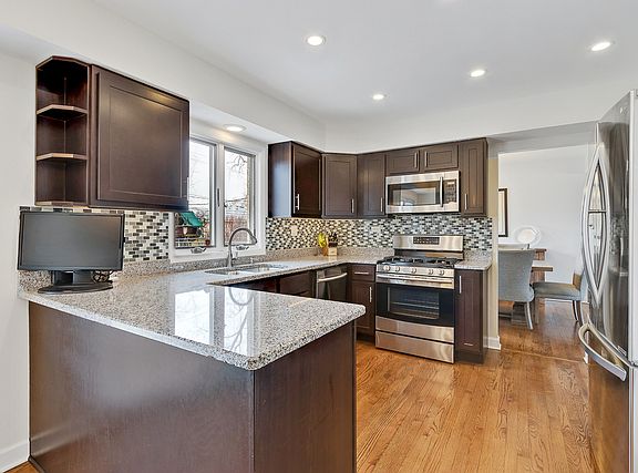 5th image of 2718 N Kennicott Ave
