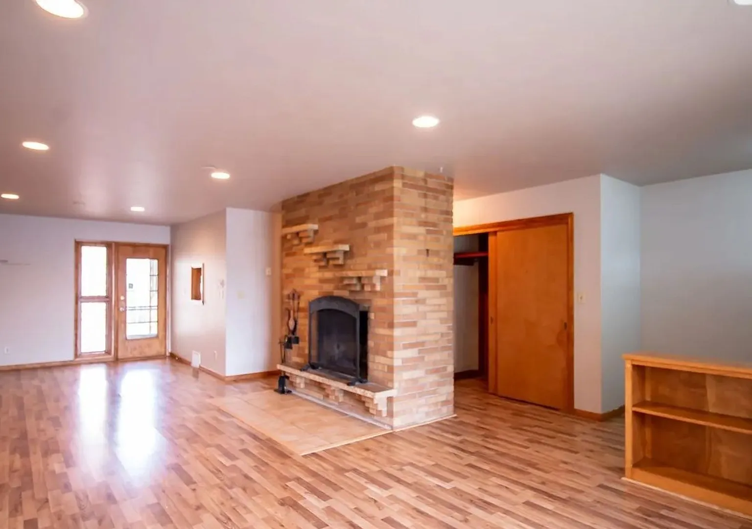 4 Bedroom 3 Bathroom - South Fargo - All Utilities Paid! — Photo 4