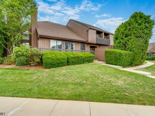 198 Kingsberry Dr, Franklin Twp., NJ 08873