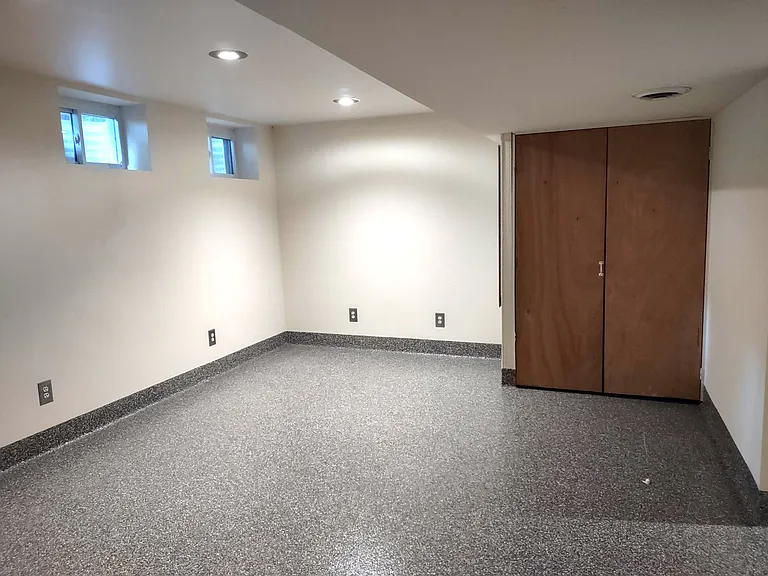 2208 Melrose Ln — Photo 30