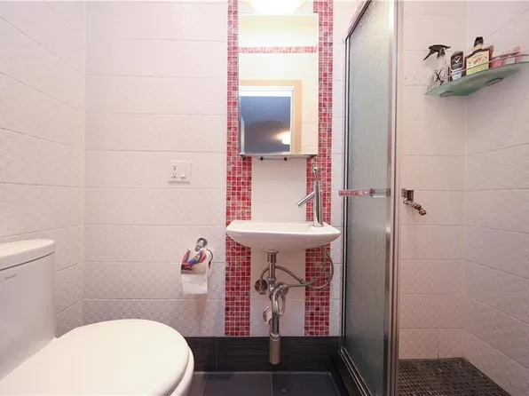 2415 East 27th Street image 27 of 37