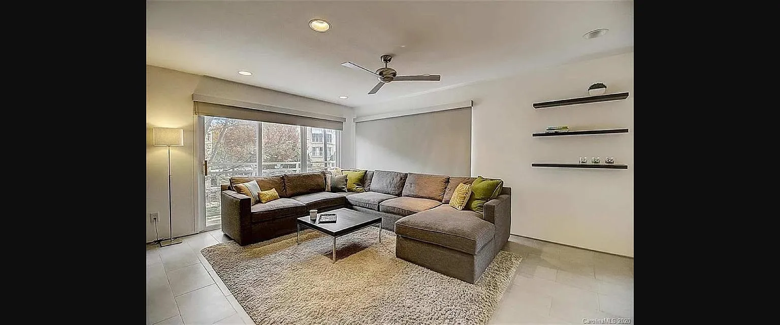 2 bed, 2.5 bath, 1424 sqft, $2,500 — Photo 3