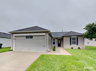 911 Streamside Dr, Greenfield, IN 46140