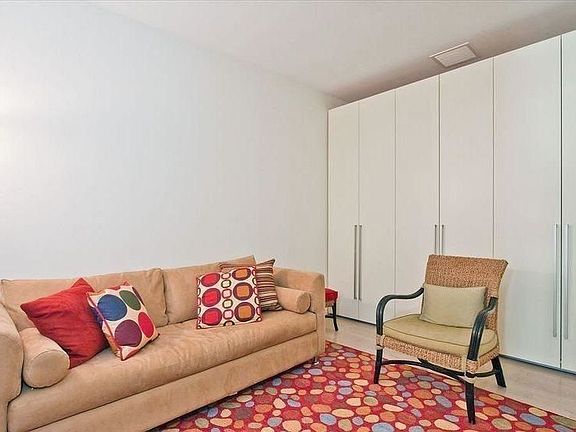 5th image of 111 Fulton St APT 606