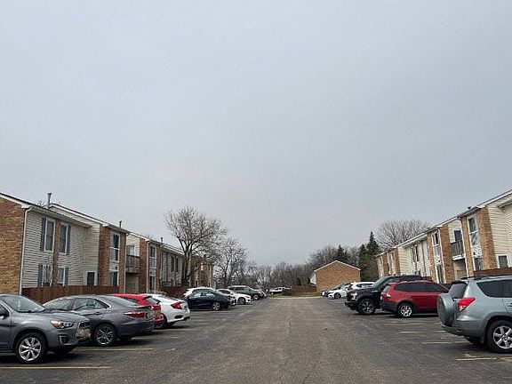 4th image of 1950 Kenilworth Circle C
