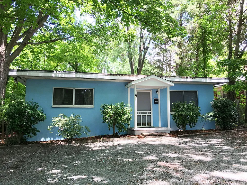 210 Andrews Ln