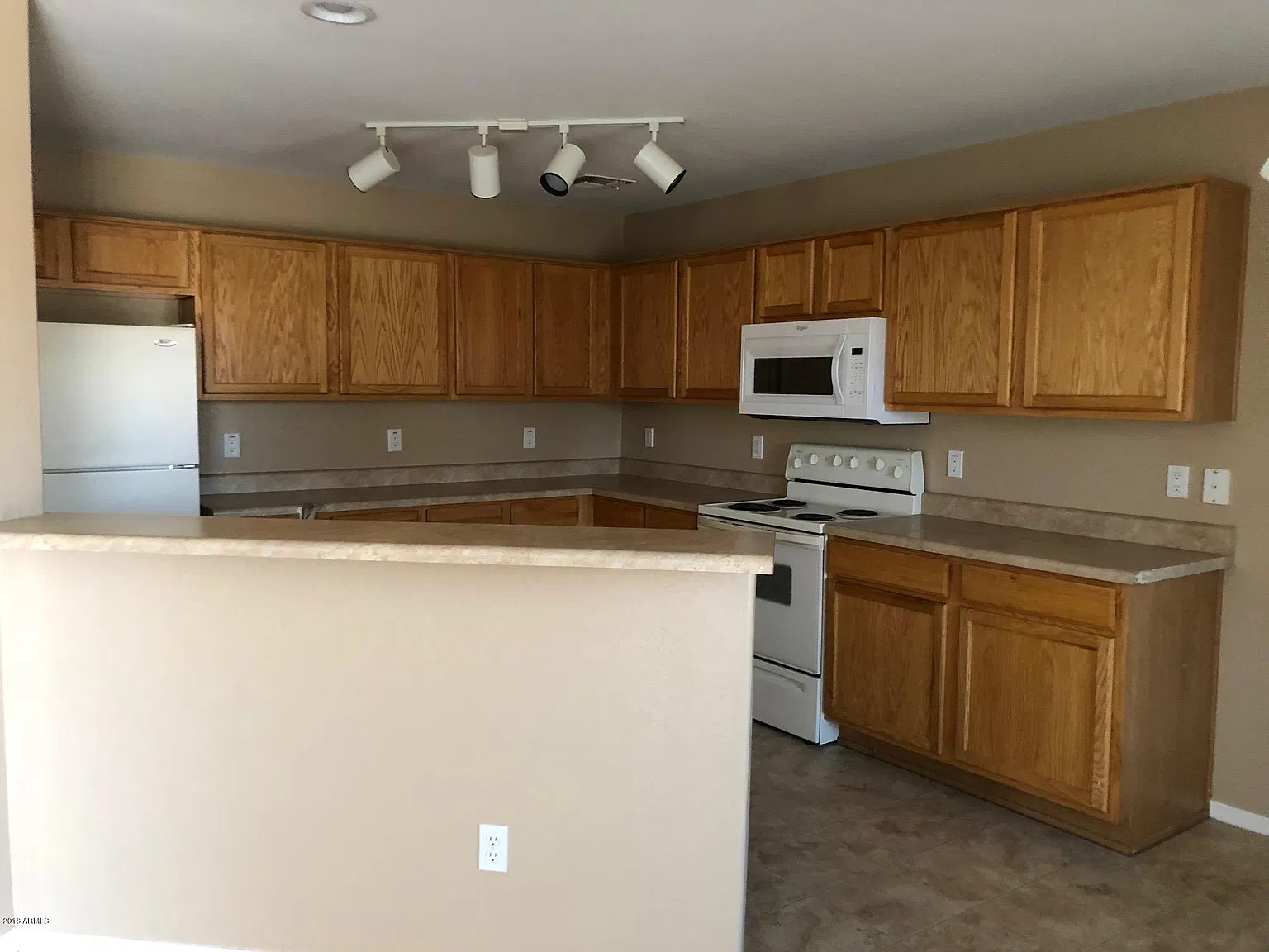 4 bed, 3.0 bath, 2267 sqft, $2,495 — Photo 3