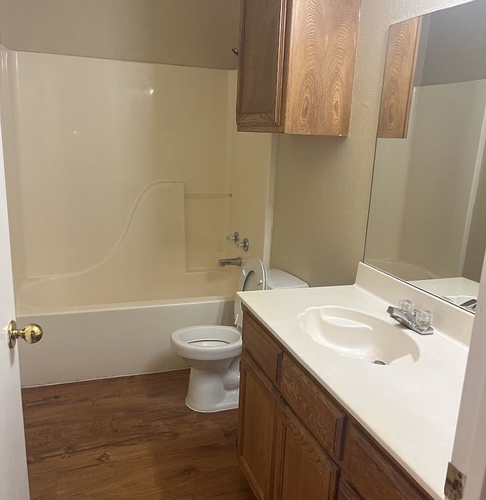 125 NE Johnson Ave APT 3, Burleson, TX 76028 | Zillow