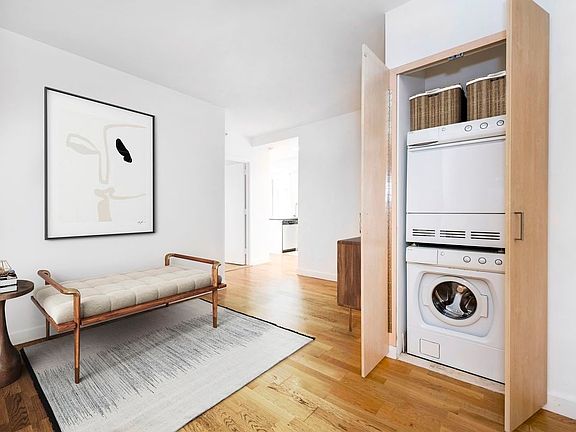 5th image of 88 Leonard St #1101