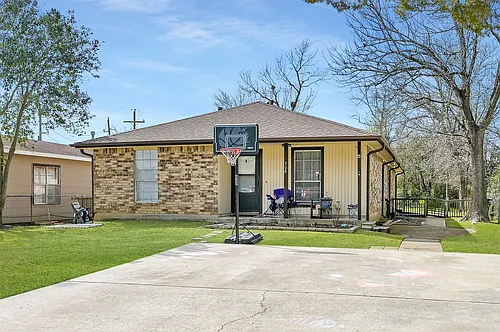 308 Lawrence St #A Photo 1