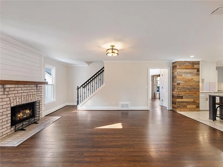 3965 Hamilton View Way — Photo 14