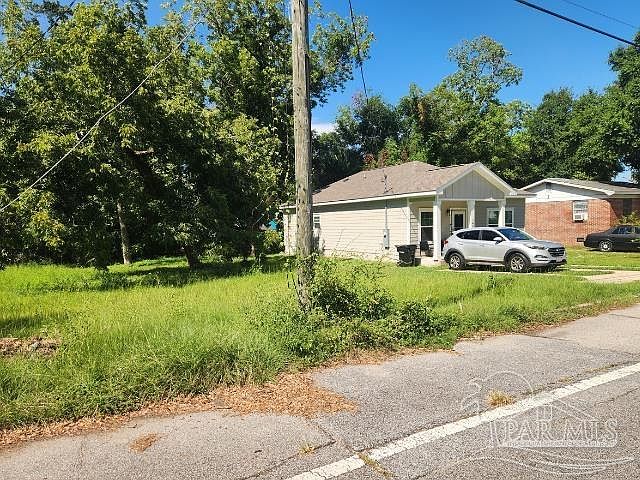 2nd image of 1400 W Jackson St