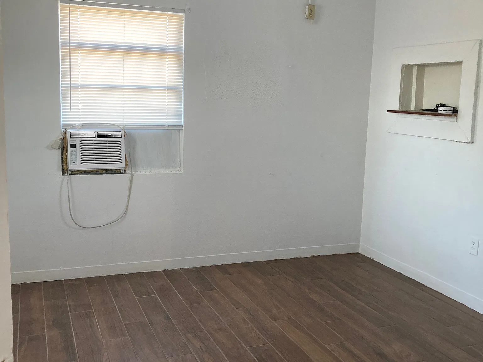 2 bed, 900 sqft, $1,500 — Photo 4
