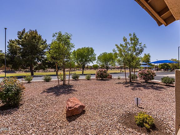 5th image of 3816 E Wildhorse Dr