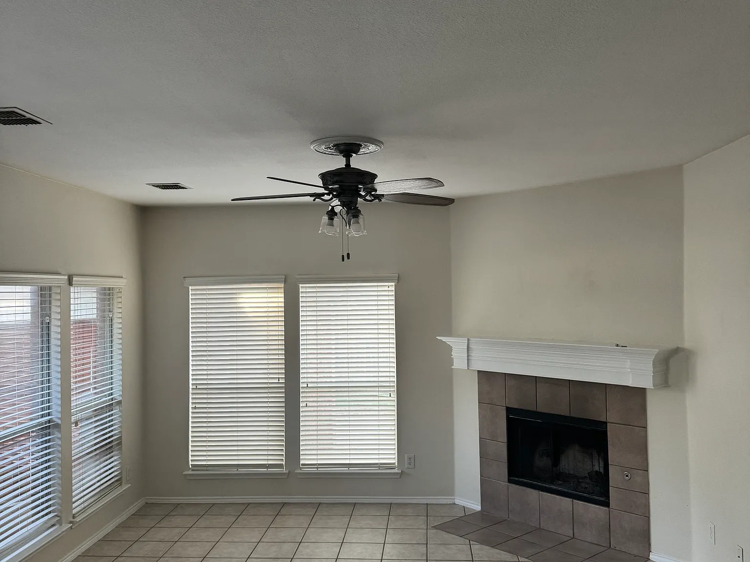 4 bed, 2.5 bath, 2167 sqft, $2,750 — Photo 3