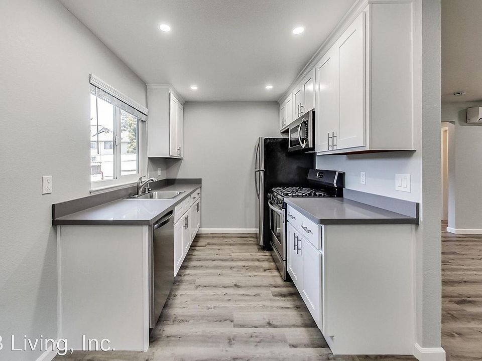 1st image of 300 Franciscan Ct Unit 8