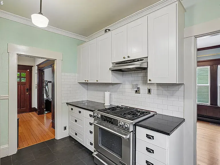 71 NE Alberta St — Photo 10