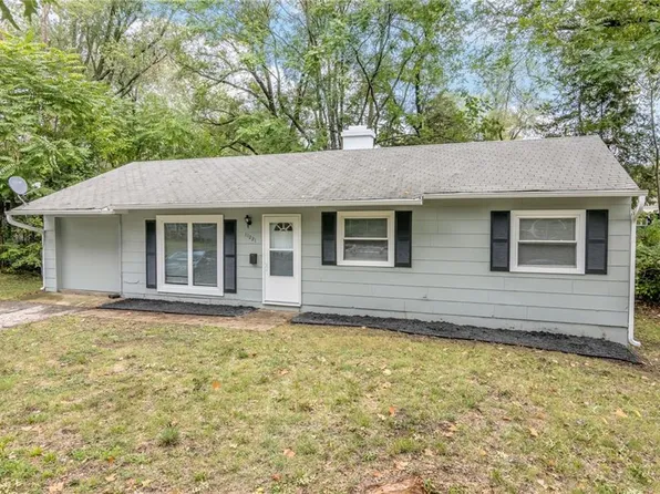 11221 Bristol Ter, Kansas City, MO 64134