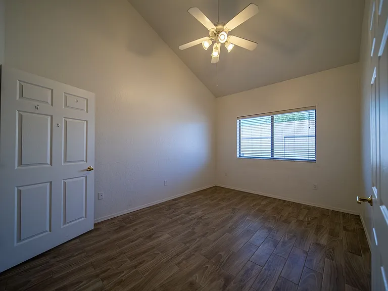 Bella Rosa Apartments — Photo 41