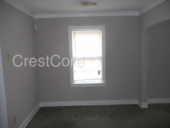 5th image of 2654 Burns Ave