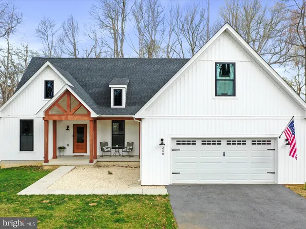 258 Speaks Ln, Harpers Ferry, WV 25425