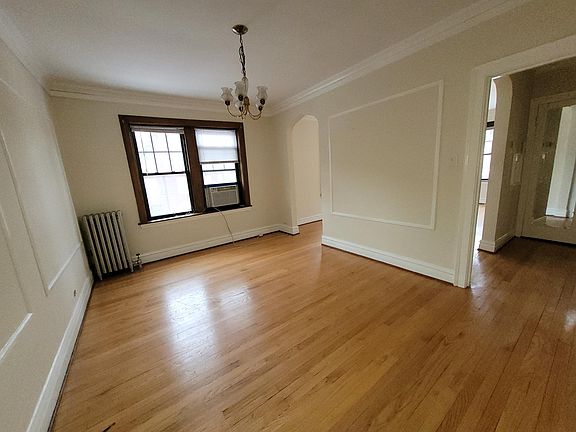5th image of 5074 N Winchester Ave #1