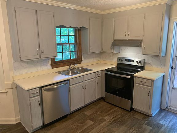 3rd image of 278 Regency Dr