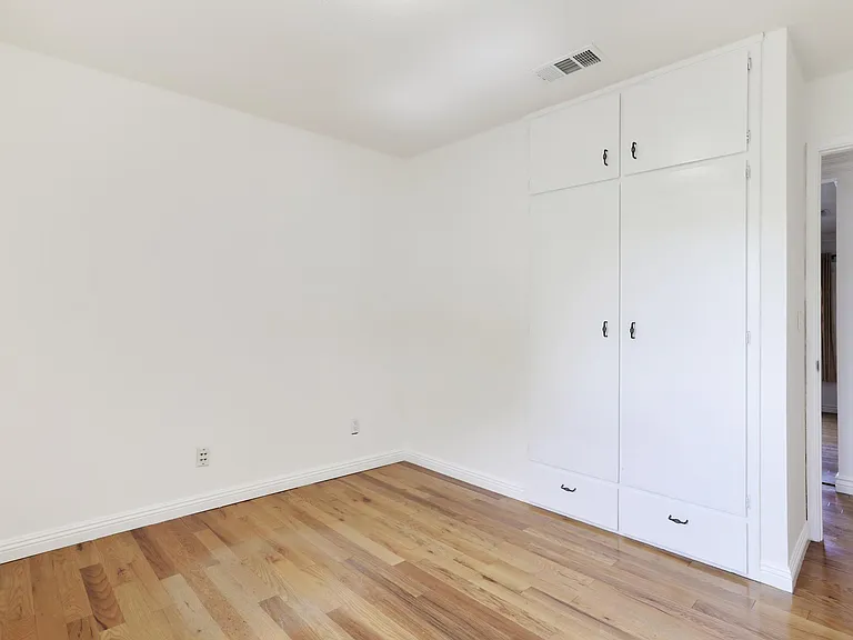 3209 Warwick Rd — Photo 17