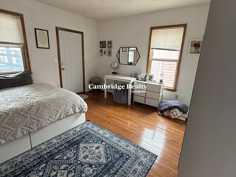 585 Somerville Ave #T — Photo 11