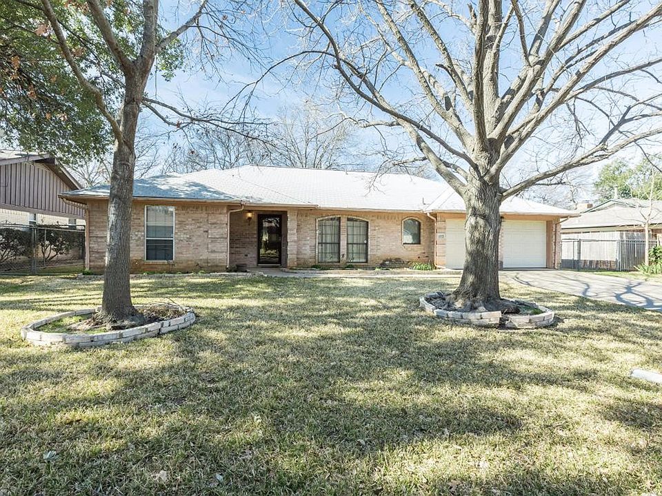 2nd image of 409 Glenn Dr
