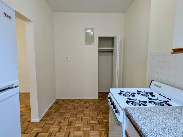 542 East 79th Street image 5 of 6