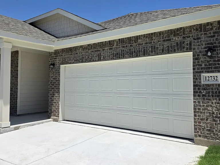 12732 Haymarket Rd — Photo 2