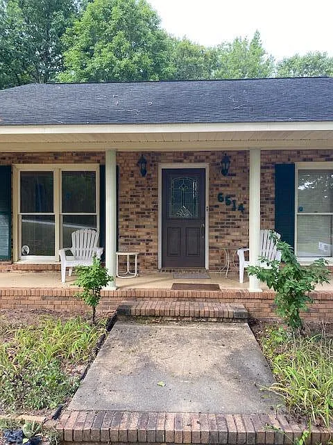 3 bed, 2.0 bath, 2674 sqft, $1,800 — Photo 3