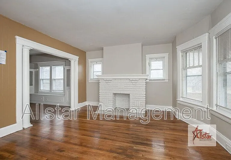 11602 Tuscora Ave #UP — Photo 14