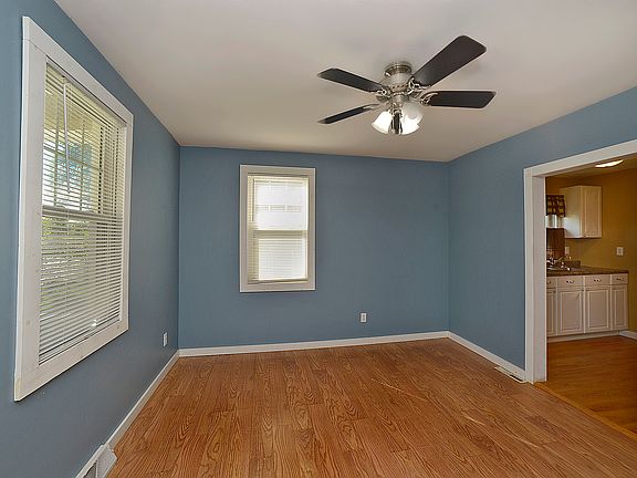 3rd image of 1609 Sycamore St