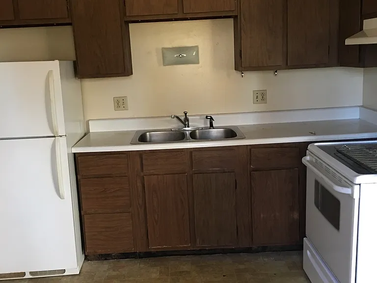 146 Sackett Rd #10 — Photo 2