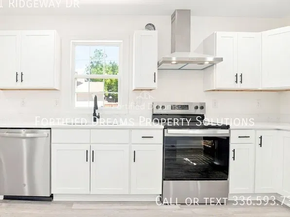 841 Ridgeway Dr, Asheboro, NC 27205