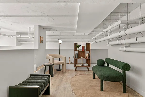 Rented by Nooklyn NYC LLC | media 23